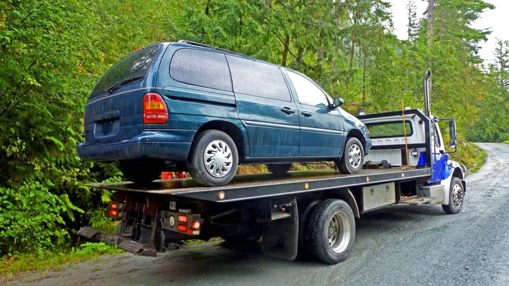 How Much Does It Cost to Tow a Car?